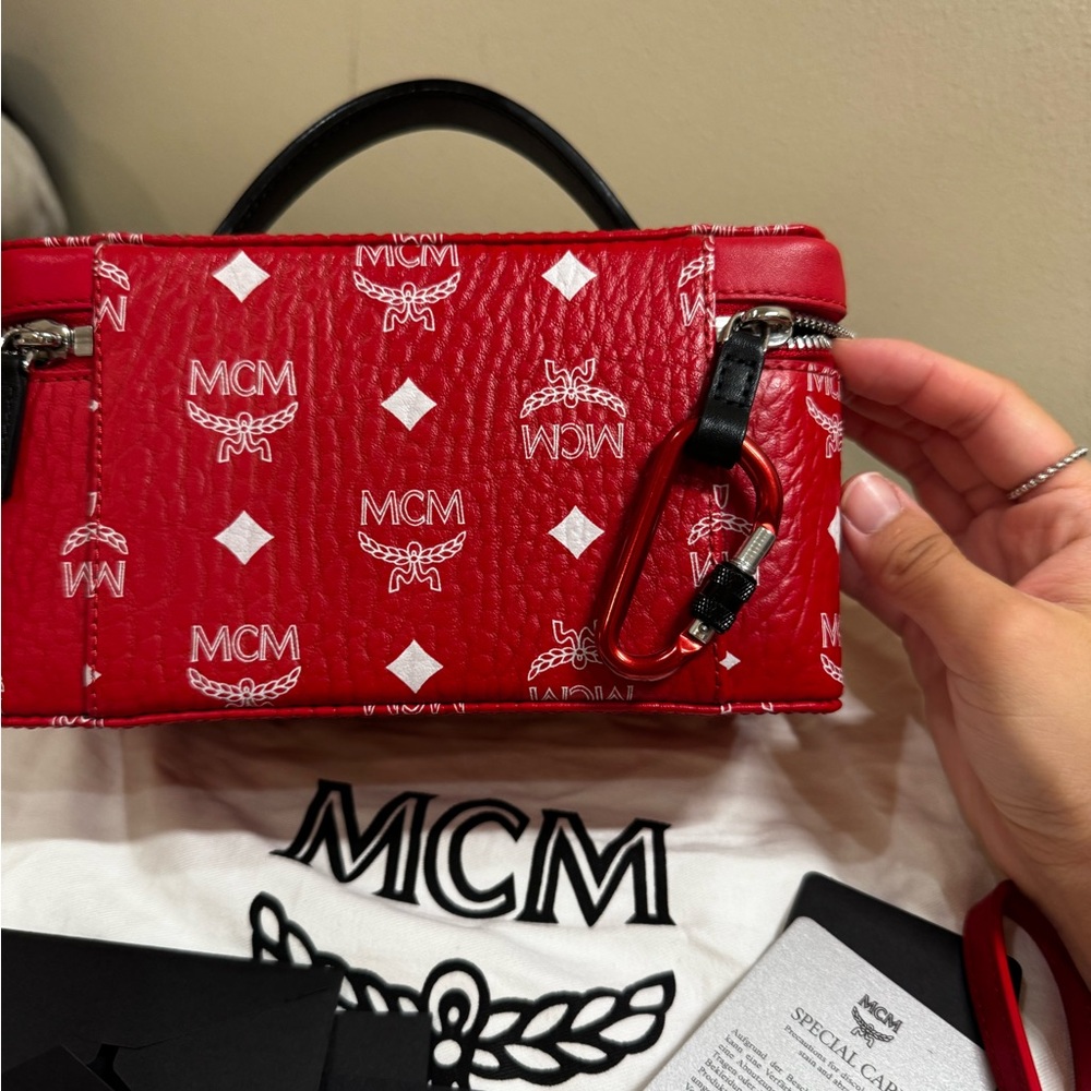 MCM Rockstar Vanity Case Red Visetos Limited Edition – NEW Complete Set - Picture 9 of 9